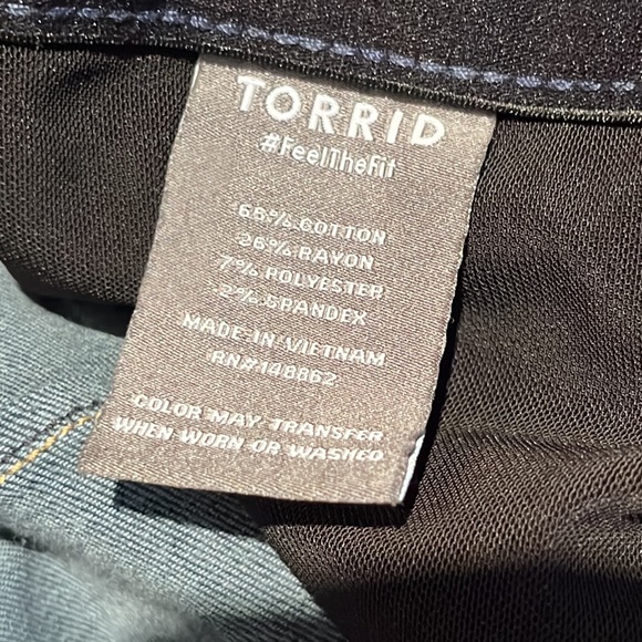 Torrid Bombshell Skinny Premium Stretch High Rise Jean size 24R - Picture 6 of 10
